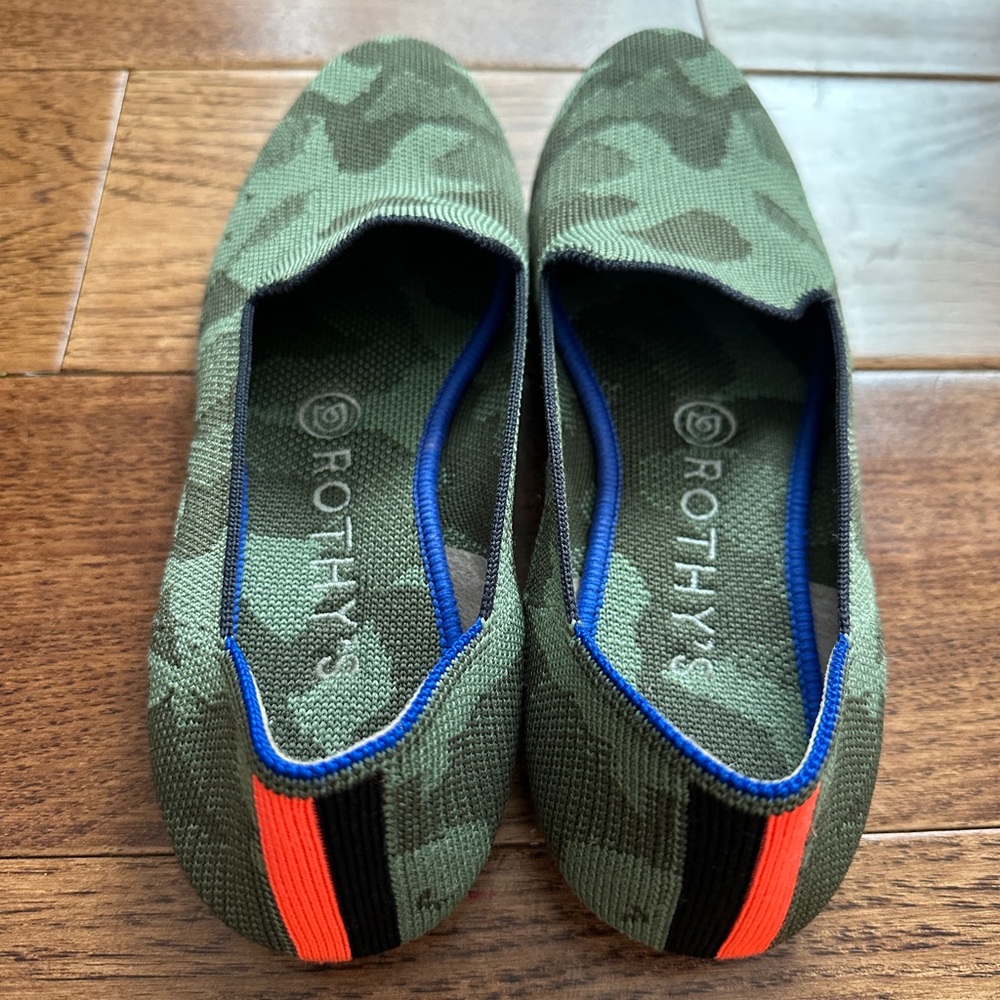 Rothy's Women's The Camouflage Slip On Loafer Flat in
Olive Green Size 7.5